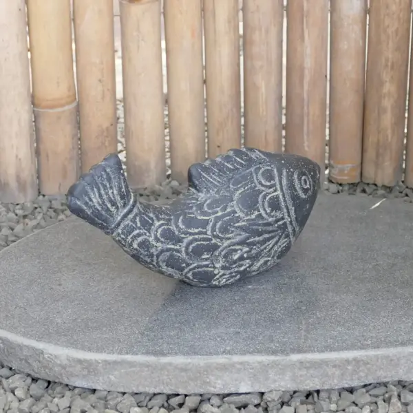 Product image 4 of the product “Fish, 28 cm L | Cast stone, handcrafted & coloured 28 cm”